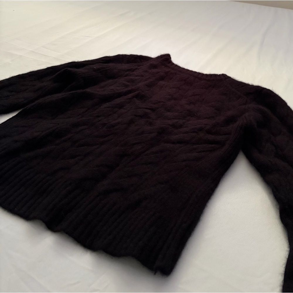 100% Cashmere Sweater — Classic Black Cable Knit Women's Sweater